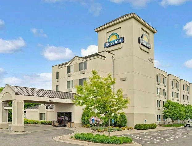 Days Inn by Wyndham Eagan Minnesota Near Mall of America hotel detail image 1