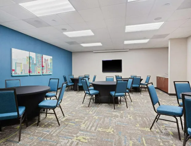 Hampton Inn & Suites Orlando Intl Dr N hotel detail image 3