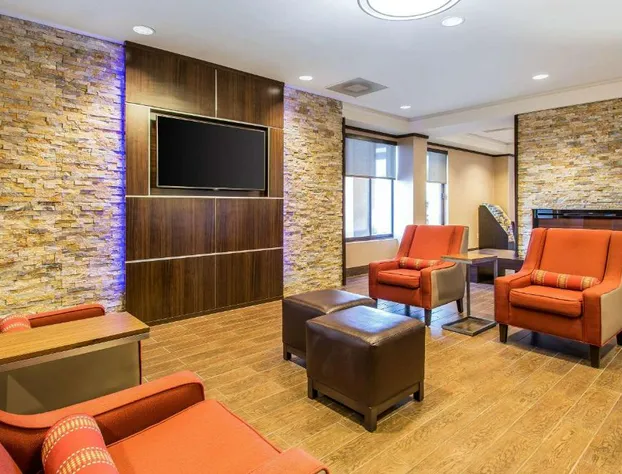 Comfort Inn & Suites Kissimmee by the Parks hotel detail image 4