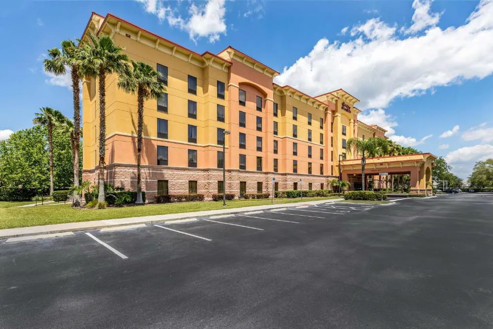 Hampton Inn & Suites Orlando-South Lake Buena Vista hotel hero