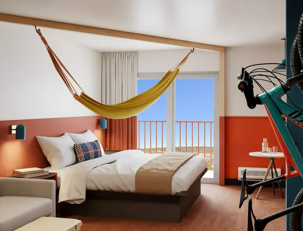 LOGE St. George hotel detail image 4