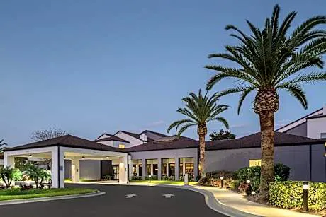 Courtyard by Marriott Orlando Airport hotel hero