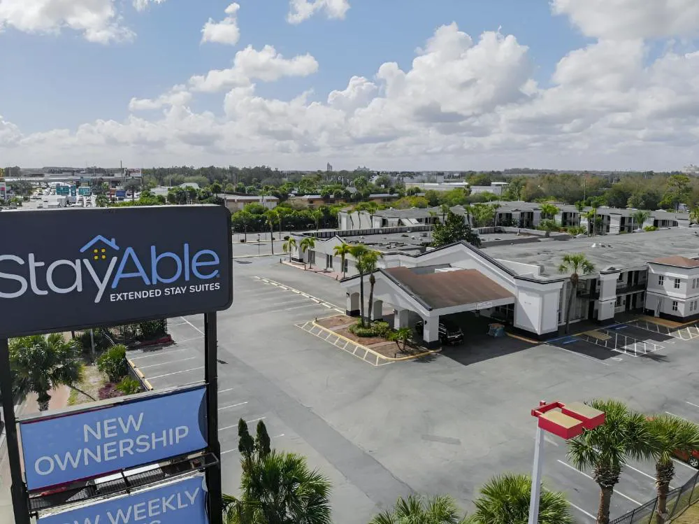Stayable Orlando hotel hero