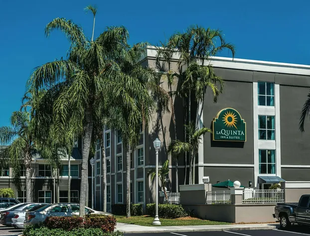 La Quinta Inn & Suites by Wyndham Plantation at SW 6th St hotel detail image 2