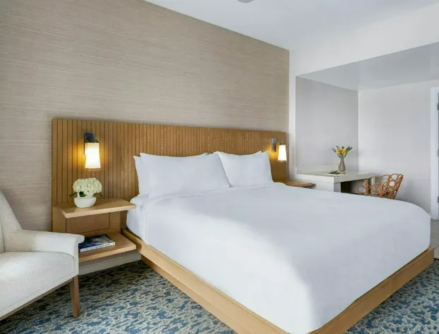 Marriott's BeachPlace Towers hotel detail image 4