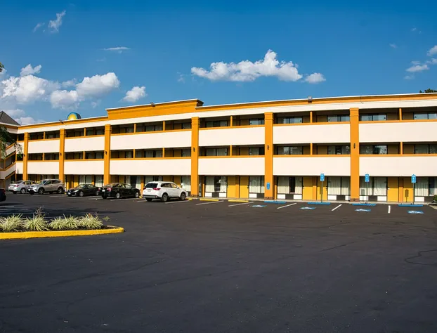 Days Inn by Wyndham WestEnd Alexandria,VA Washington DC Area hotel detail image 4