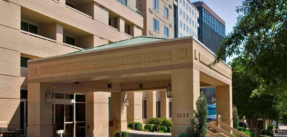 Sonesta Select Arlington Rosslyn hotel hero