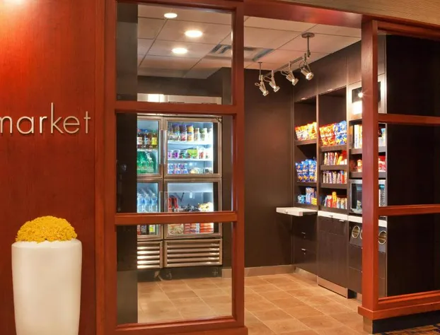 Courtyard by Marriott Alexandria Pentagon South hotel detail image 1