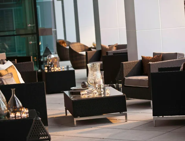 Renaissance Arlington Capital View Hotel hotel detail image 3