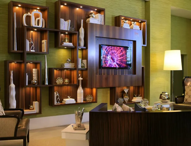 Renaissance Arlington Capital View Hotel hotel detail image 4