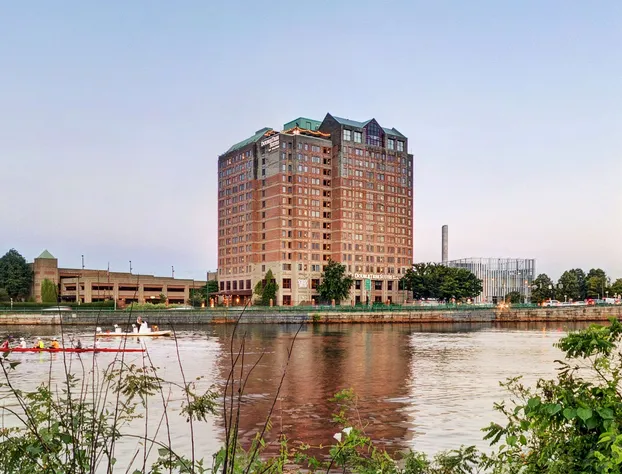 DoubleTree Suites by Hilton Hotel Boston - Cambridge hotel detail image 2