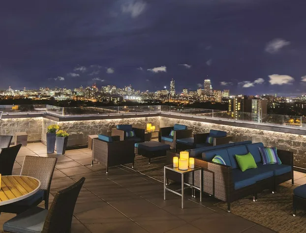 DoubleTree Suites by Hilton Hotel Boston - Cambridge hotel detail image 3