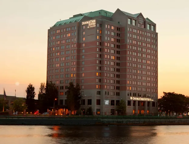 DoubleTree Suites by Hilton Hotel Boston - Cambridge hotel detail image 1