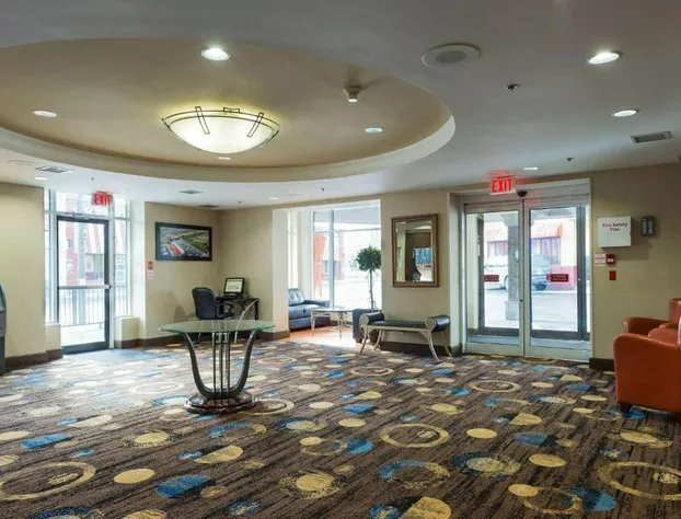 Howard Johnson Plaza by Wyndham by the Falls Niagara Falls hotel detail image 2