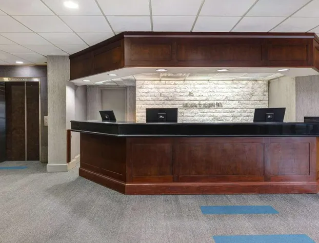 Days Inn by Wyndham Niagara Falls Near The Falls hotel detail image 3