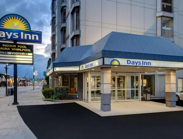 Days Inn by Wyndham Niagara Falls Near The Falls hotel detail image 1