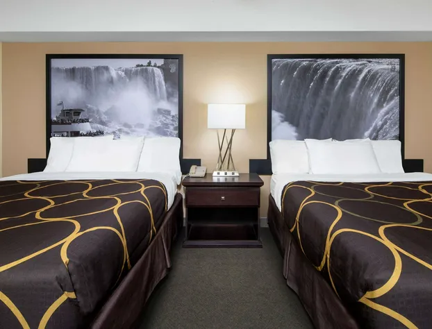 Super 8 by Wyndham Niagara Falls by the Falls hotel detail image 4