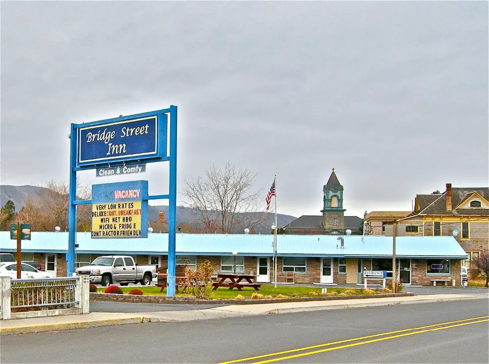 Bridge Street Inn hotel hero