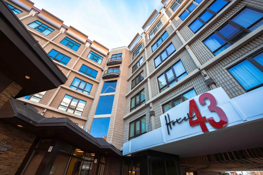 Hotel 43 hotel hero