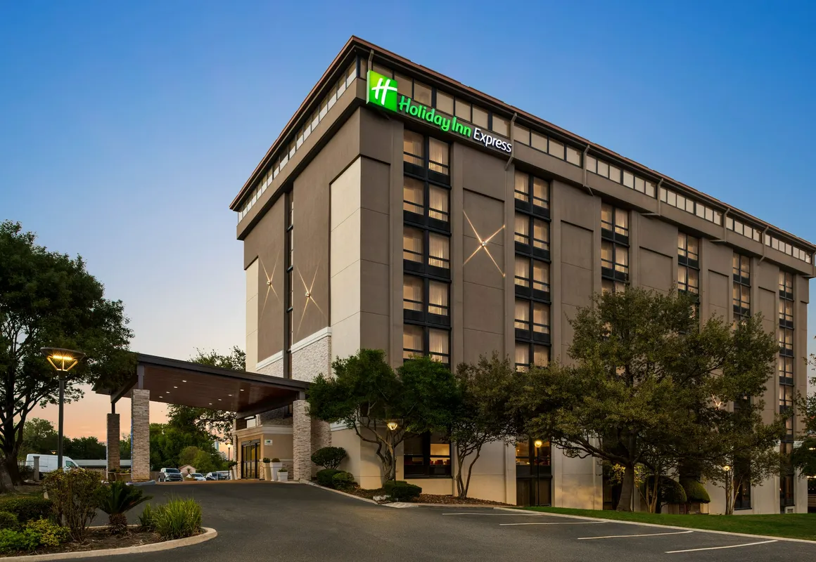 Holiday Inn Express San Antonio-Airport by IHG hotel hero