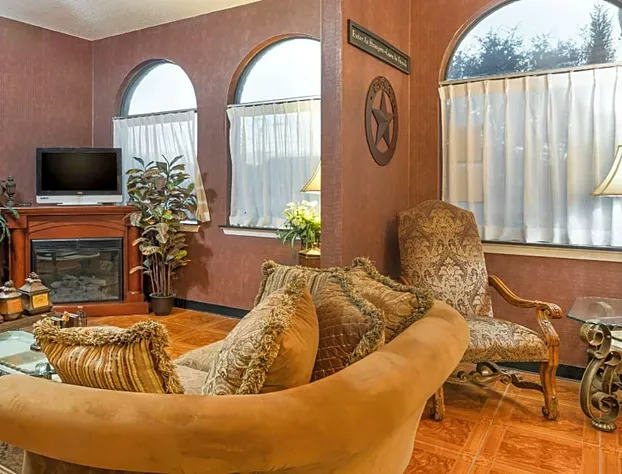 Super 8 by Wyndham San Antonio at I-10 hotel detail image 3