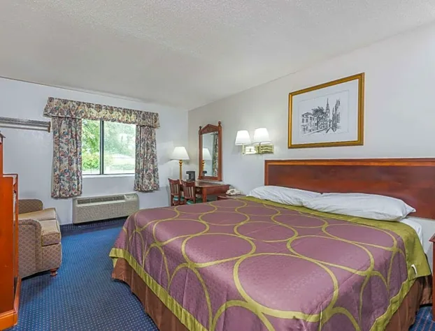 Super 8 by Wyndham Hartford hotel detail image 4