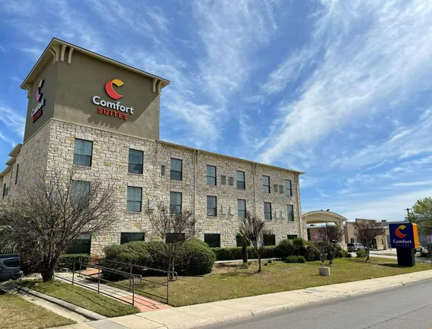 Comfort Suites San Antonio Near Seaworld hotel detail image 1