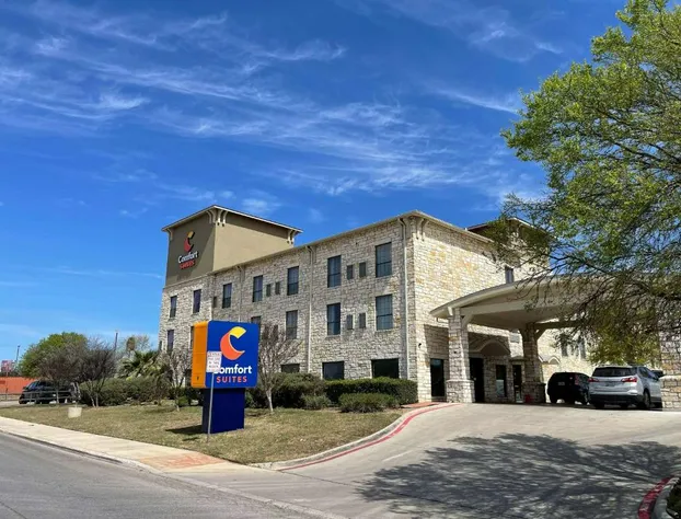 Comfort Suites San Antonio Near Seaworld hotel detail image 2