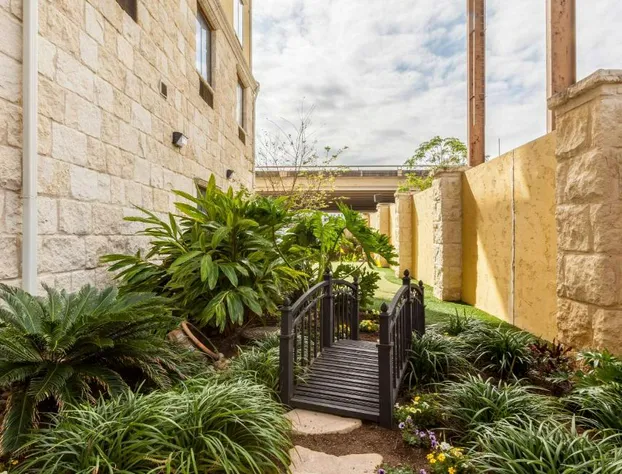 Comfort Suites Alamo - Riverwalk hotel detail image 2