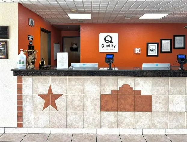 Quality Suites San Antonio Brooks City Base hotel detail image 3