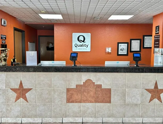 Quality Suites San Antonio Brooks City Base hotel detail image 4