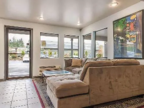 Quality Inn Bellevue hotel detail image 3