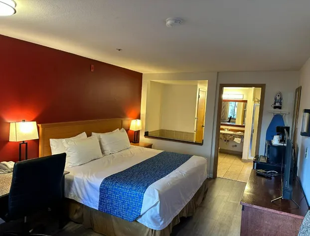 Econo Lodge Edmonds North Seattle hotel detail image 3