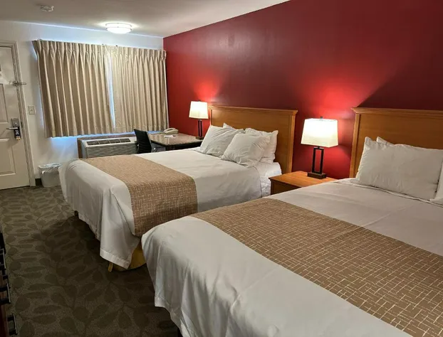 Econo Lodge Edmonds North Seattle hotel detail image 2