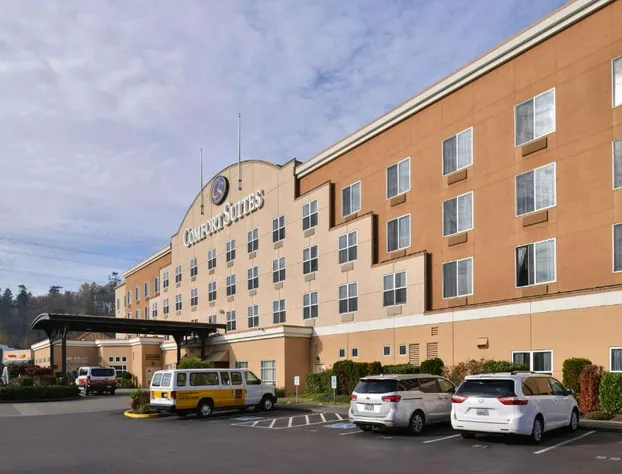 Comfort Suites Airport Tukwila Seattle hotel detail image 1