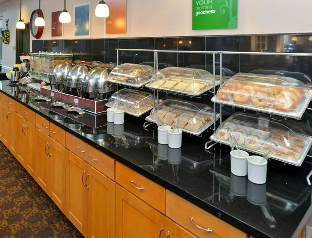 Comfort Suites Airport Tukwila Seattle hotel detail image 3