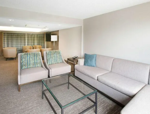 Embassy Suites by Hilton Seattle North Lynnwood hotel detail image 3