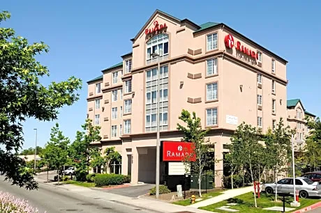 Ramada by Wyndham SeaTac Airport hotel detail image 1