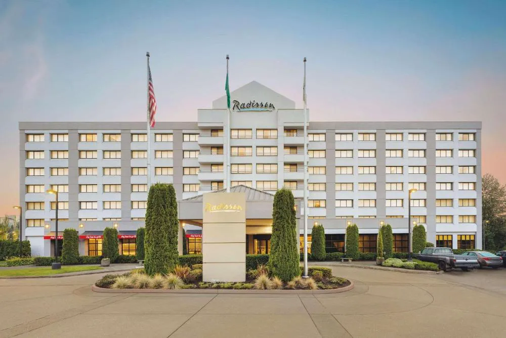 Radisson Hotel Seattle Airport hotel hero