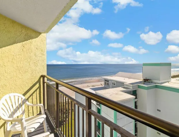 Monterey Bay Suites hotel detail image 3