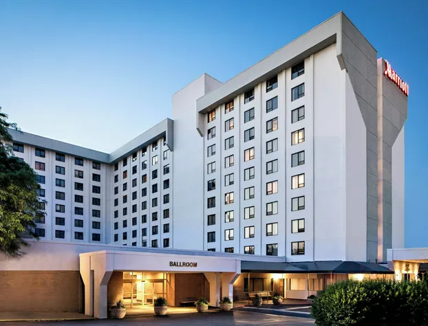 New York LaGuardia Airport Marriott hotel detail image 1