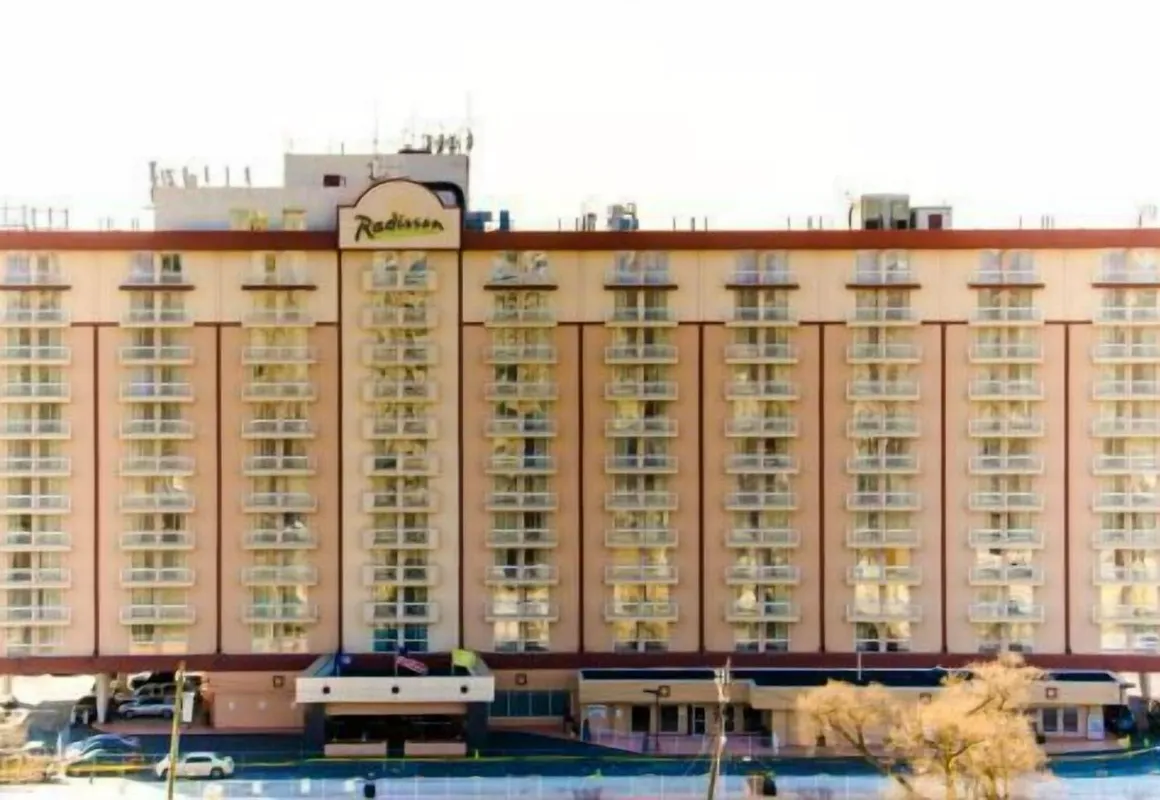 DoubleTree by Hilton New York JFK Airport hotel hero