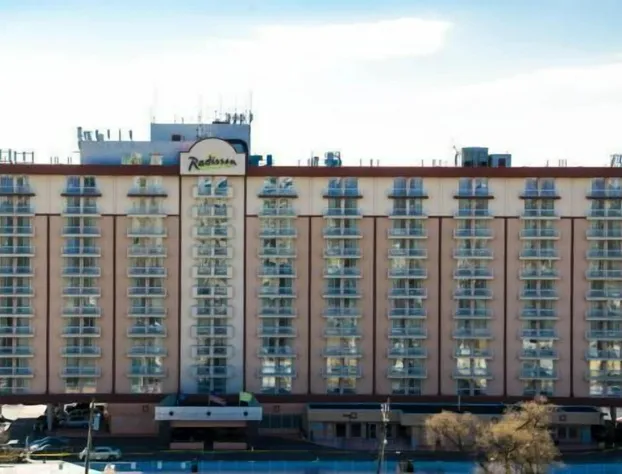 DoubleTree by Hilton New York JFK Airport hotel detail image 1