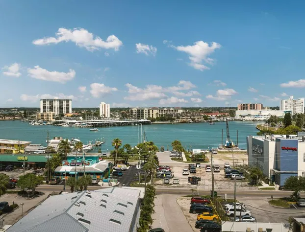 Hilton Clearwater Beach Resort & Spa hotel detail image 3