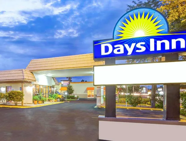 Days Inn by Wyndham St. Petersburg Central hotel detail image 2