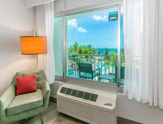 Dolphin Sands Clearwater Beach, an Ascend Collection Hotel hotel detail image 4