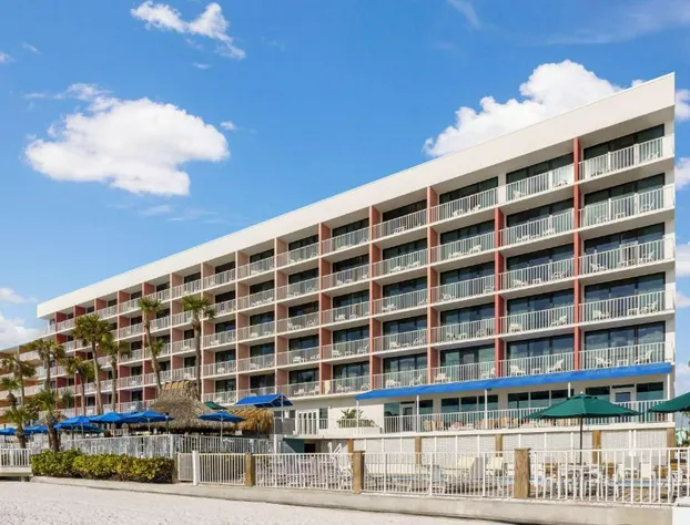 DoubleTree Beach Resort by Hilton Tampa Bay - North Redingto hotel detail image 2