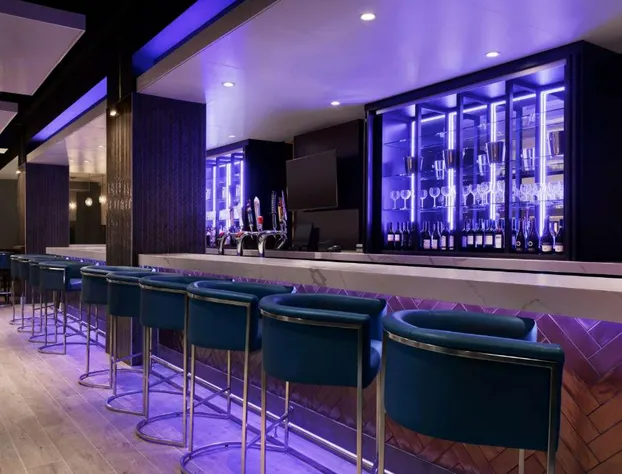 Embassy Suites by Hilton Toronto Airport hotel detail image 4