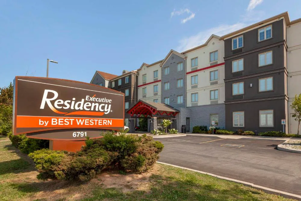 Executive Residency by Best Western Toronto-Mississauga hotel hero