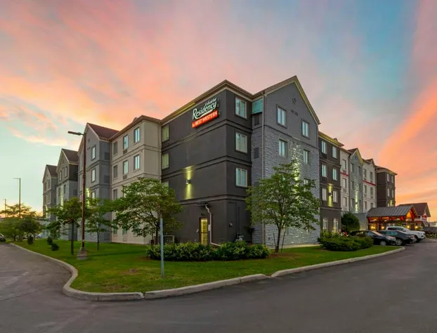 Executive Residency by Best Western Toronto-Mississauga hotel detail image 1